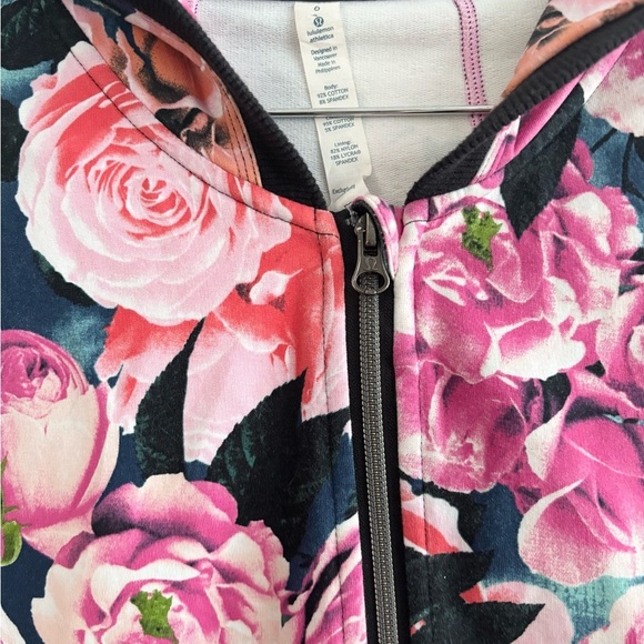 RARE Lululemon Hold Your Om Hoodie Secret Garden Floral - Picture 9 of 15